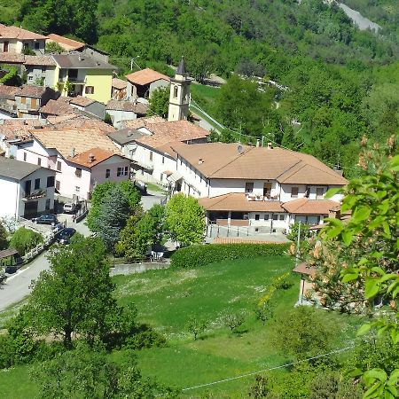 Ristorante Primula Bianca Hotel Varzi Exterior foto