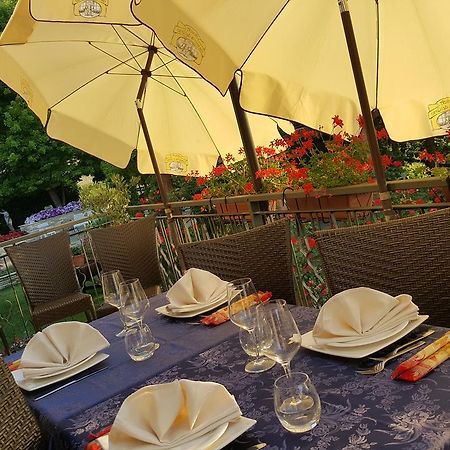 Ristorante Primula Bianca Hotel Varzi Exterior foto